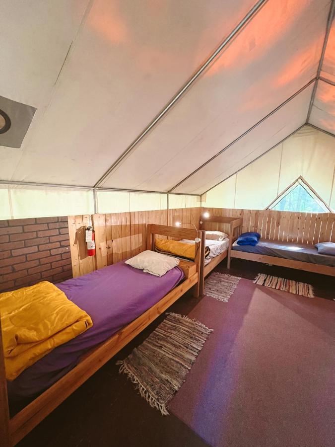 Sven'S Basecamp Hostel Фэрбанкс Экстерьер фото