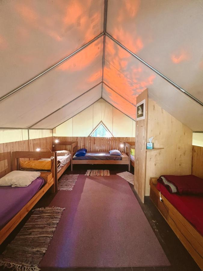Sven'S Basecamp Hostel Фэрбанкс Экстерьер фото