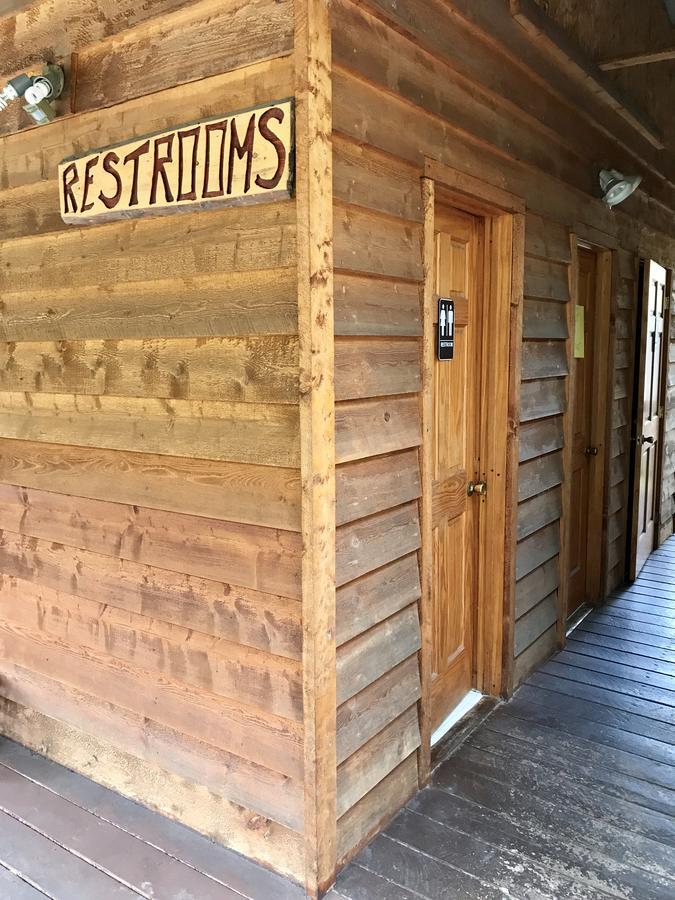 Sven'S Basecamp Hostel Фэрбанкс Экстерьер фото