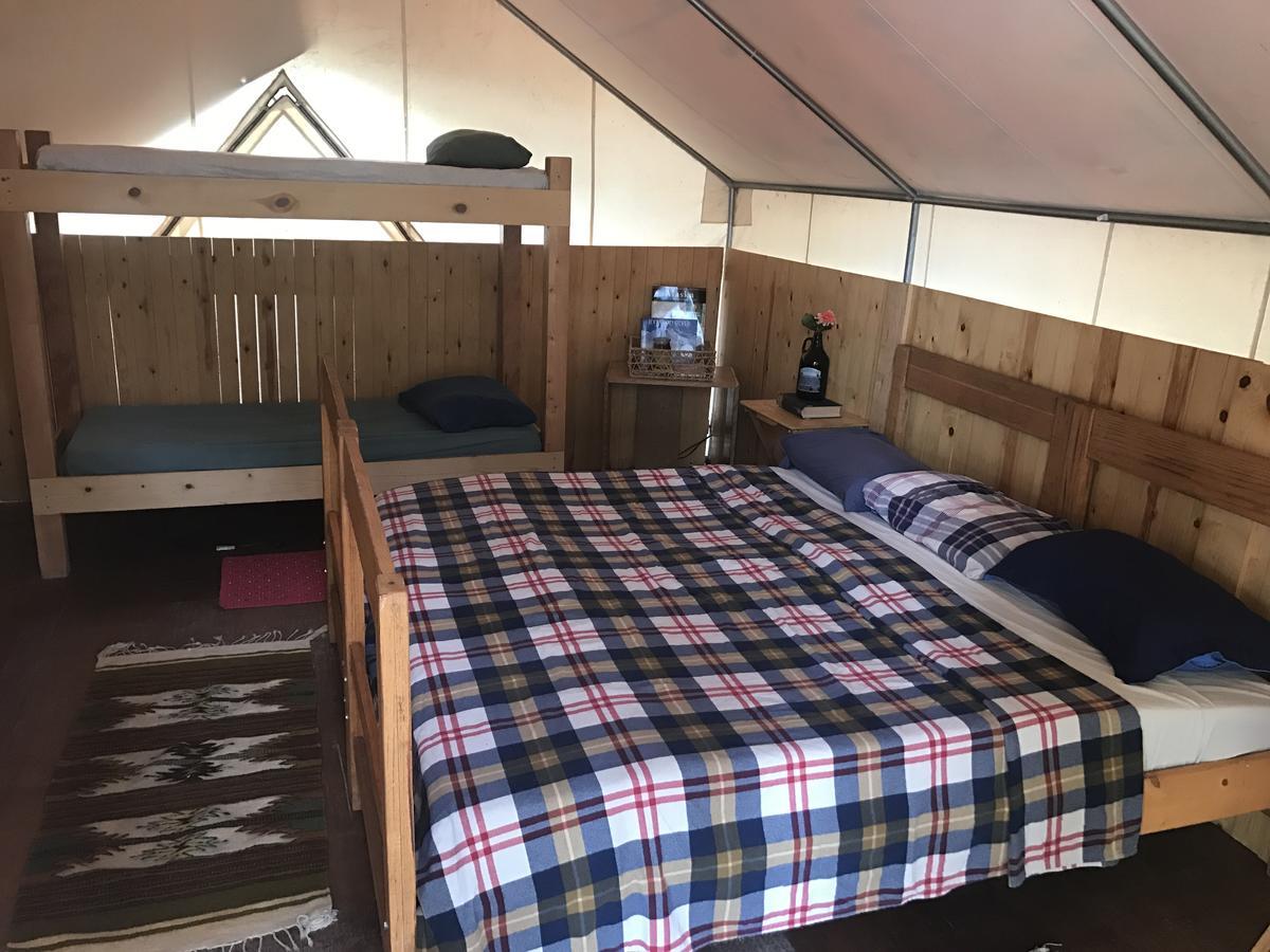Sven'S Basecamp Hostel Фэрбанкс Экстерьер фото
